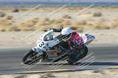 media/Jan-10-2025-CVMA Friday Practice (Fri) [[489e0da257]]/Group 4 and Trackday/Session 2 (Turn 4 Inside)/